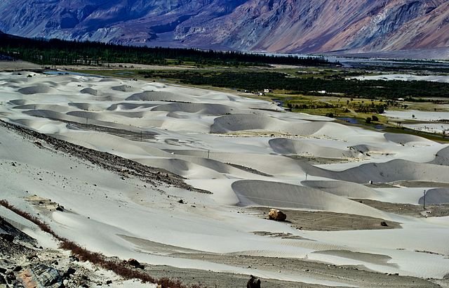 leh to nubra valley taxi fare